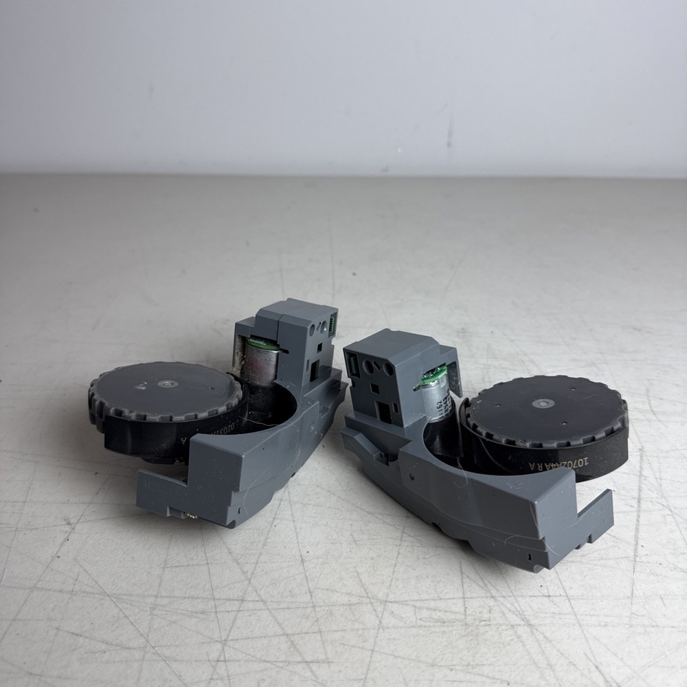 Genuine Roomba 614 671 650 675 676 694 692 Left & Right Wheel Assembly Set